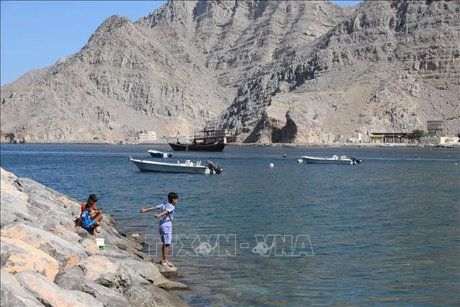 Quang cảnh làng Kumzar ở Oman, gần eo biển Hormuz. Ảnh tư liệu: THX/TTXVN