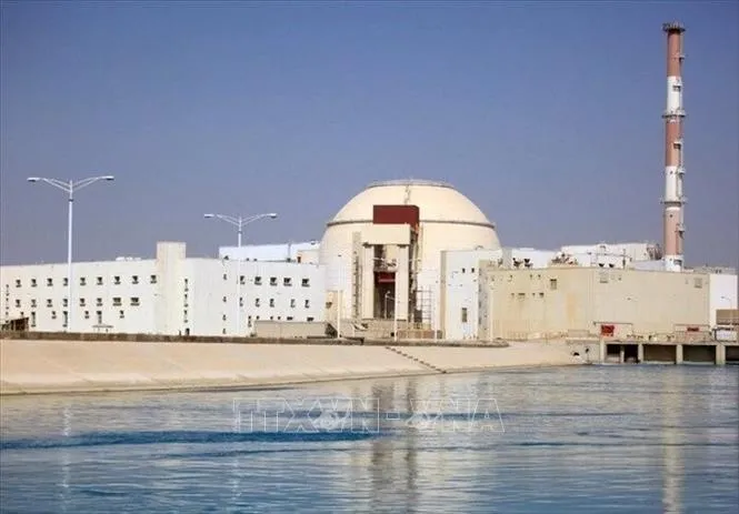 Quang cảnh bên ngoài nhà máy điện hạt nhân Bushehr ở miền Nam Iran. Ảnh minh họa: IRNA/TTXVN