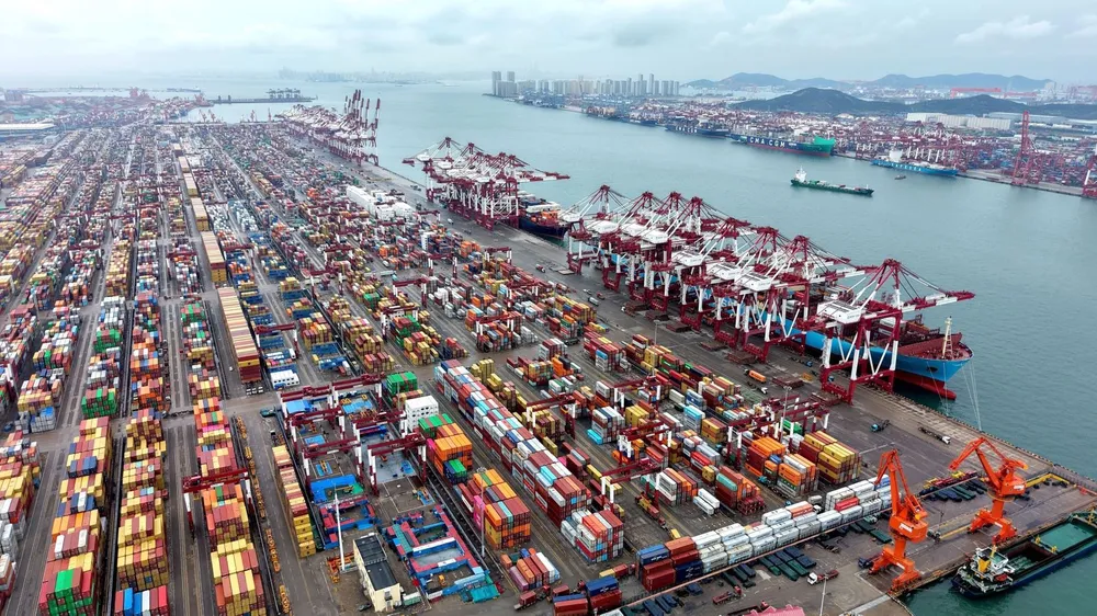 Cảng container hàng hóa ở Thanh Đảo, tỉnh Sơn Đông, Trung Quốc. Ảnh minh họa: THX/TTXVN