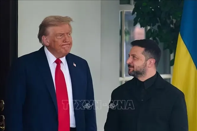 Tổng thống Mỹ Donald Trump và Tổng thống Ukraine Volodymyr Zelensky tại cuộc gặp ở Washington, D.C.. Ảnh: THX/TTXVN phát