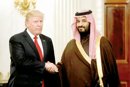 Tổng thống Donald Trump trong cuộc gặp với Phó Thái tử, Bộ trưởng Quốc phòng Saudi Arabia Mohammed bin Salman tại Nhà Trắng vào tháng 3-2017