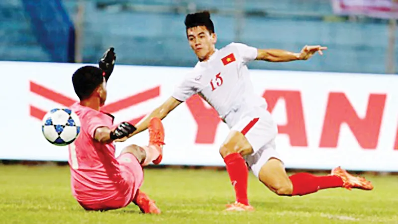 Các cầu thủ trẻ đang phát triển theo từng lứa tuổi, nhưng nếu sớm đẩy lên đẳng cấp quốc gia có thể sẽ sớm mai một sự nghiệp Ảnh: HOÀNG MINH