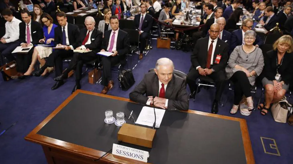 Bộ trưởng Tư pháp Mỹ từ chối điều trần về các trao đổi với Tổng thống ảnh 1