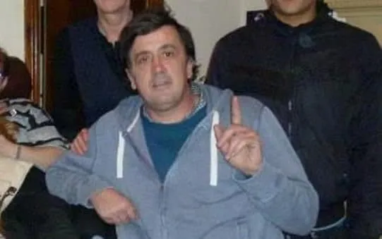 Darren Osborne ngay sau khi bị bắt, ngày 19-6-2017. Ảnh: UNIVERSAL NEWS AND SPORT