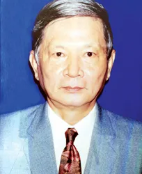 Nhà lý luận phê bình văn học Từ Sơn