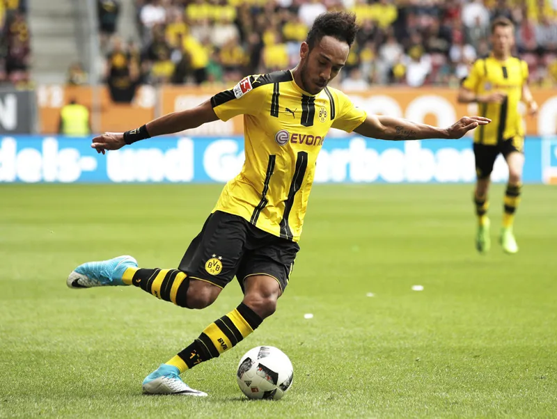 Chân sút Pierre-Emerick Aubameyang sẽ biến Milan thành ứng viên vô địch Serie A.