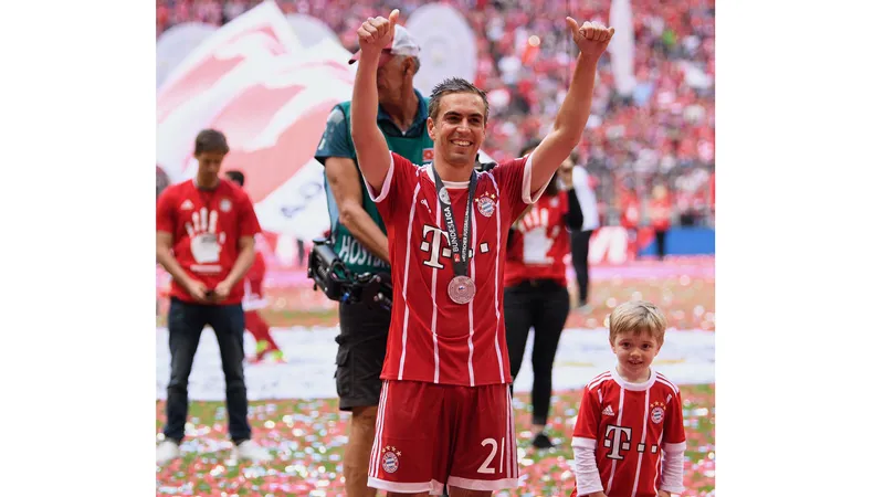 Philipp Lahm trong ngày giã từ sân cỏ
