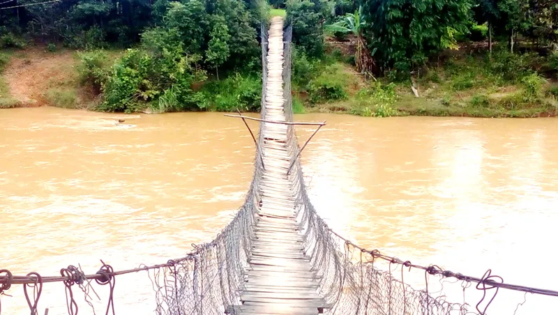 Kon Tum: Thiếu kinh phí sửa chữa 114 cầu treo ảnh 1