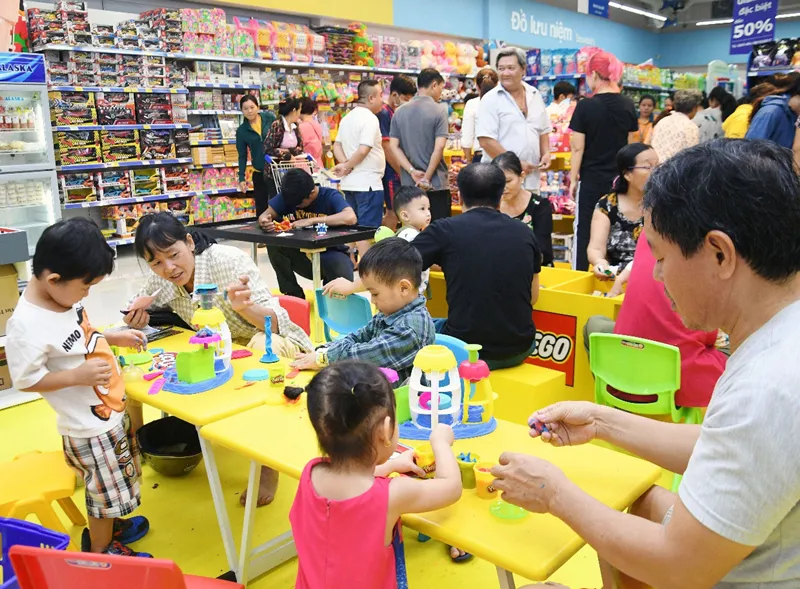 Khu vực vui chơi dành cho thiếu nhi tại Co.opmart Huỳnh Tấn Phát quận 7