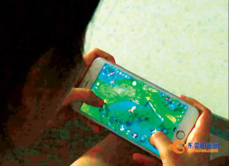 Nguy cơ mù mắt do chơi game liên tục