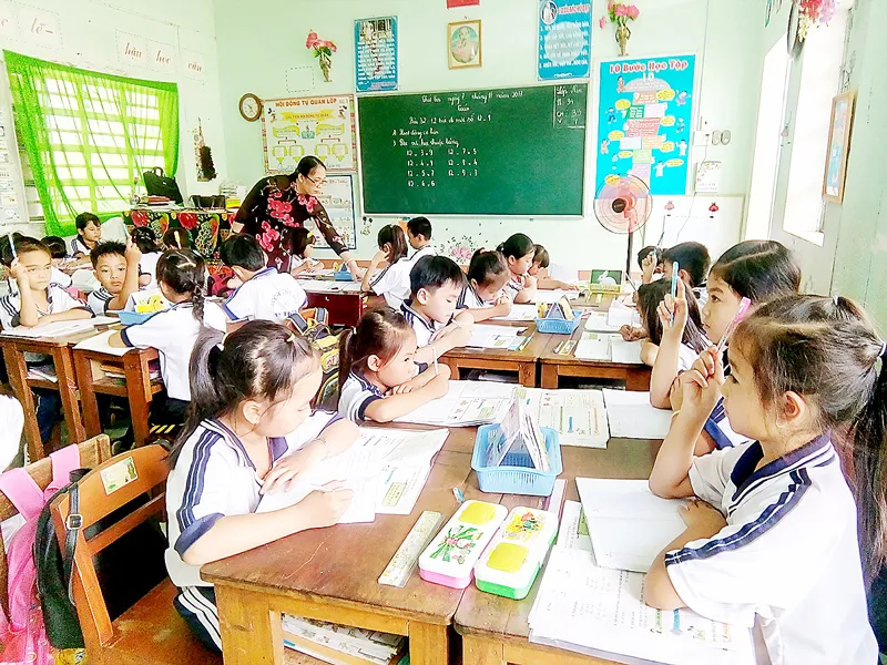 Những giáo viên tình nguyện của Gò Công Tây  ảnh 1