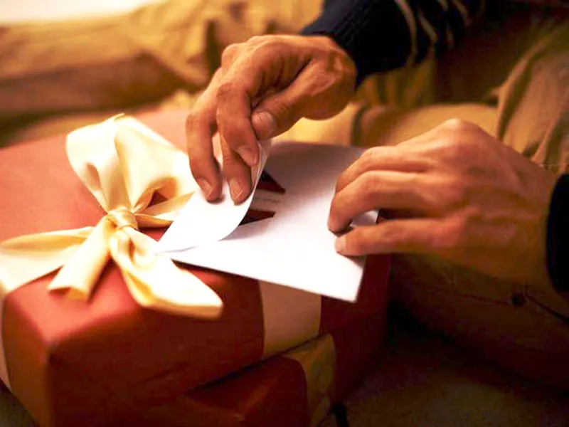 Mùa Giáng sinh - Mùa cõng nợ ảnh 1