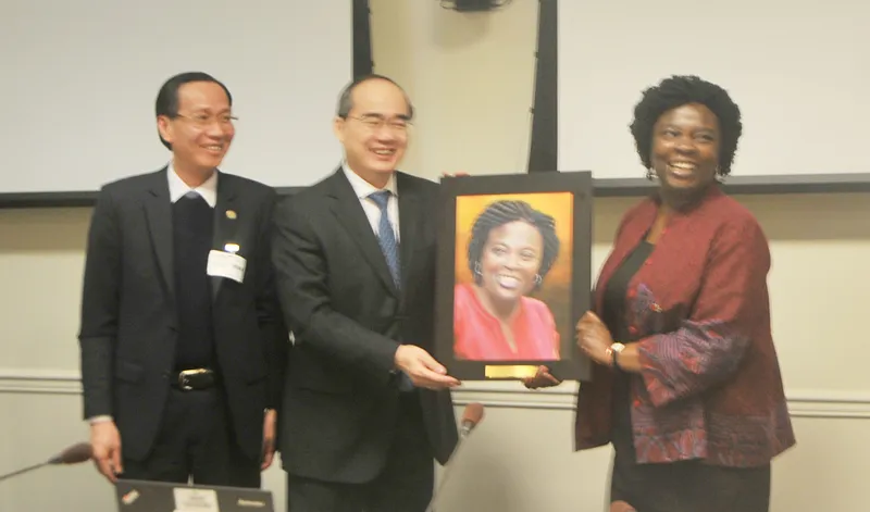 UBND TPHCM và IFC ký kết bản ghi nhớ về  cải thiện và mở rộng cơ sở hạ tầng của TPHCM ảnh 2