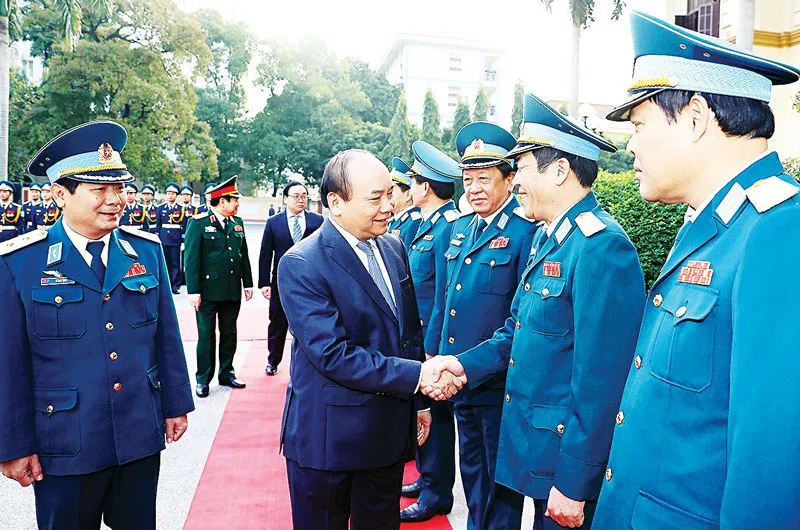 Chủ động trước khả năng địch tấn công từ trên không, trên biển ảnh 1