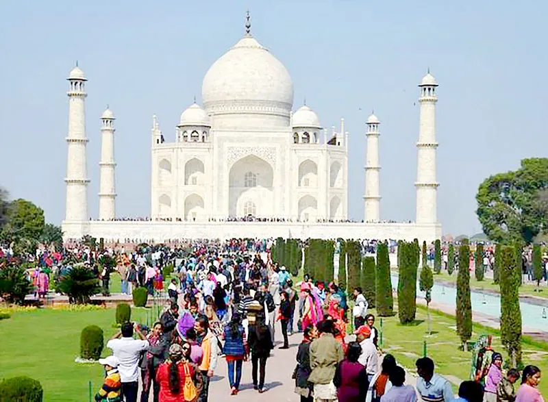 Ấn Độ hạn chế khách tham quan lăng Taj Mahal