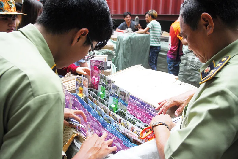 Giám sát thị trường hàng hóa dịp tết ảnh 1