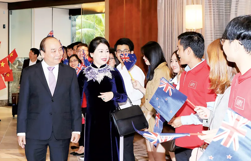 Lễ đón Thủ tướng Nguyễn Xuân Phúc và phu nhân tại sân bay quốc tế Auckland, New Zealand