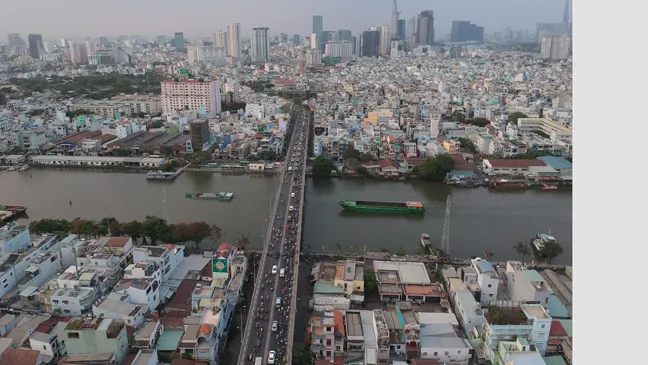 Cầu Kênh Tẻ kết nối quận 4 với khu Nam thành phố   Ảnh: THÀNH TRÍ