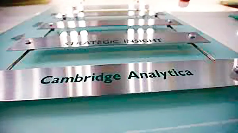 Cambridge Analytica đóng cửa 