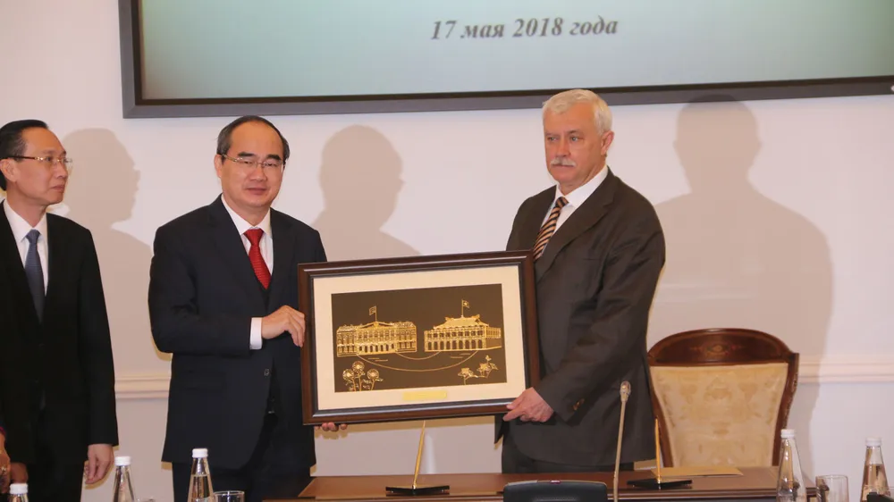 Trang trọng kỷ niệm 95 năm ngày Chủ tịch Hồ Chí Minh lần đầu tiên đến Nga ảnh 3