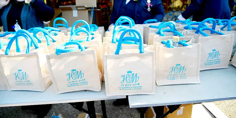 Đấu giá túi quà tặng trong đám cưới Hoàng gia Anh