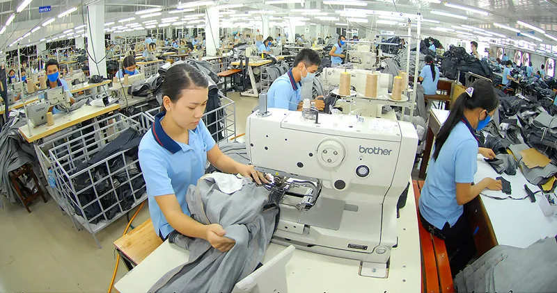 Hàng dệt may chật vật giữ vị thế xuất khẩu ảnh 1