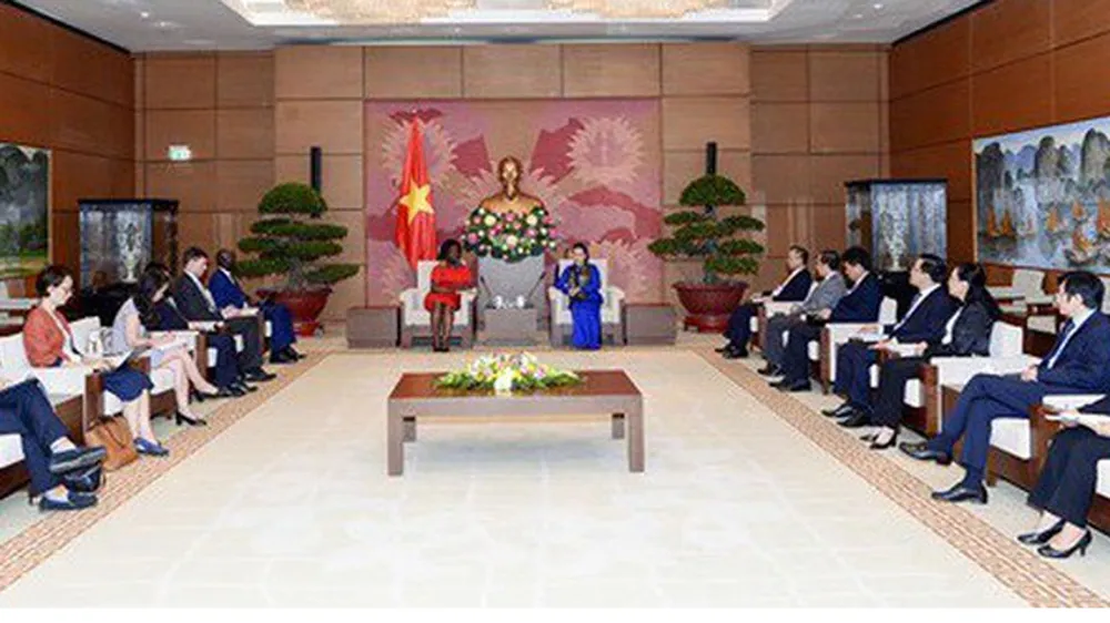 Đề nghị Ngân hàng Thế giới tiếp tục hỗ trợ Việt Nam