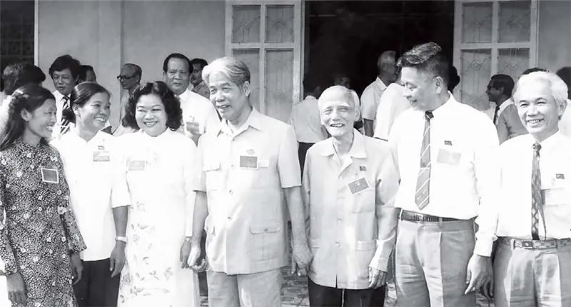 Người cộng sản mẫu mực trung kiên ảnh 1