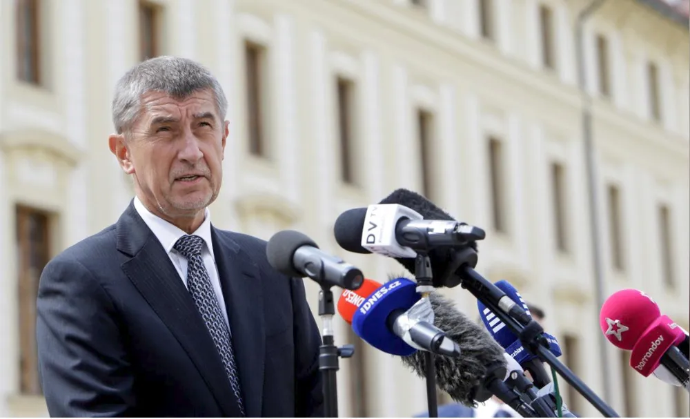 Thủ tướng Czech vượt qua cuộc bỏ phiếu bất tín nhiệm ảnh 1