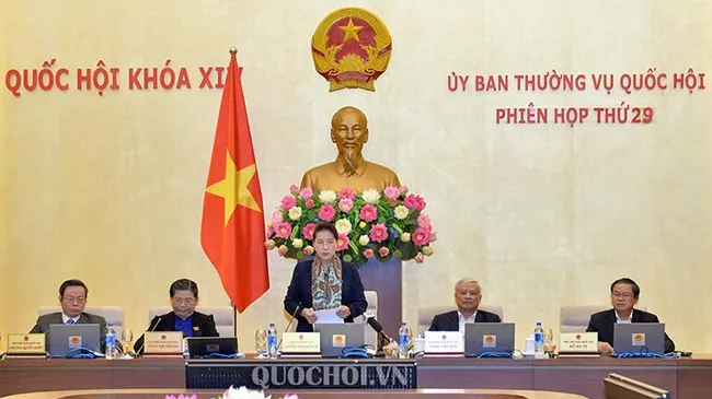 Chủ tịch Quốc hội Nguyễn Thị Kim Ngân phát biểu bế mạc phiên họp thứ 29 của Ủy ban thường vụ Quốc hội. Ảnh: QUỐC HỘI