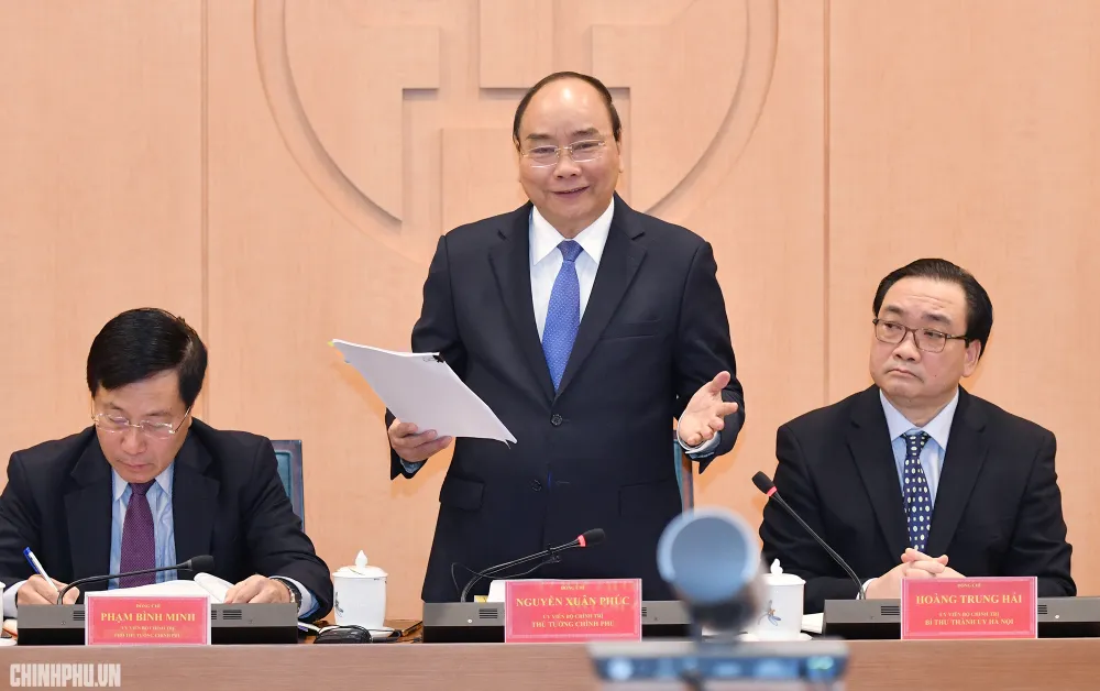 Thủ tướng Nguyễn Xuân Phúc phát biểu tại buổi làm việc giữa Ban Cán sự Đảng Chính phủ với Ban Thường vụ Thành ủy Hà Nội. Ảnh: VGP