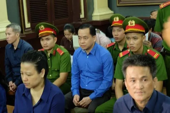 Phan Văn Anh Vũ (tức Vũ “nhôm”)  trong một phiên tòa 