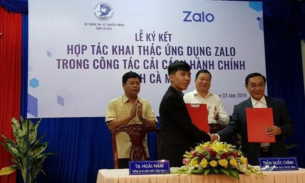Lễ ký kết hợp tác khai thác ứng dụng Zalo - Ảnh: Hàm Yên