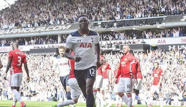 Victor Wanyama vui mừng sau khi ghi bàn vào lưới thủ thành David De Gea. Ảnh: Dailymail