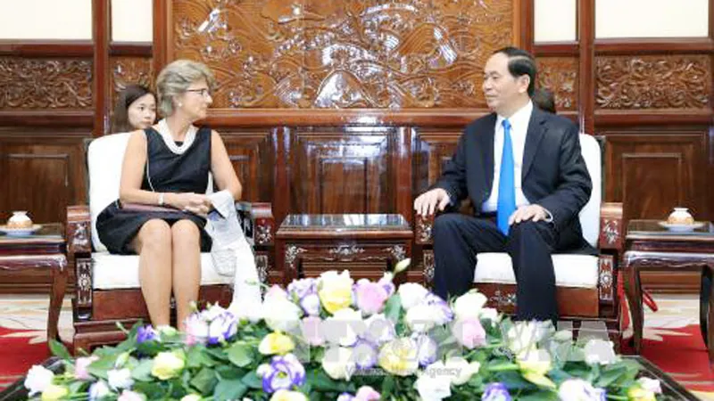 Chủ tịch nước Trần Đại Quang tiếp Bà María Jesús Figa López Palop, Đại sứ Đặc mệnh toàn quyền Vương quốc Tây Ban Nha tại Việt Nam đến trình Quốc thư, nhân dịp nhận nhiệm kỳ công tác tại Việt Nam. Ảnh: TTXVN