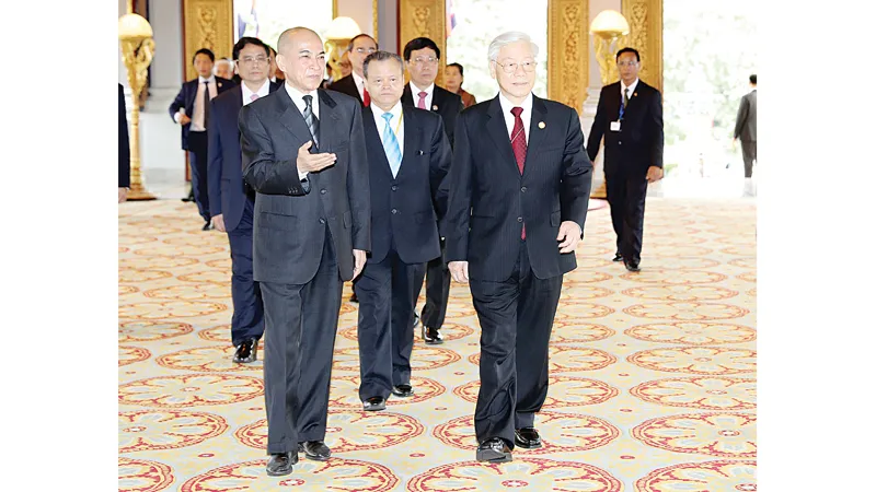 Quốc vương Campuchia Norodom Sihamoni đón Tổng Bí thư Nguyễn Phú Trọng