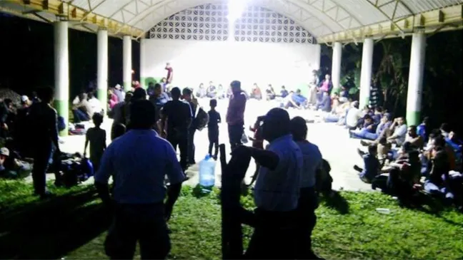 Mexico: Giải cứu 178 người trong thùng xe container ảnh 1