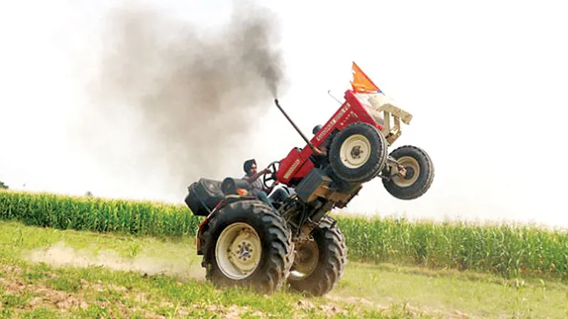 Lái máy kéo bằng 2 bánh