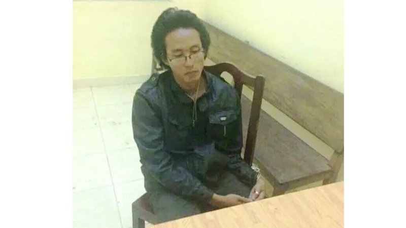 Bắt đối tượng dùng hung khí chém hàng loạt kính xe ô tô ảnh 1