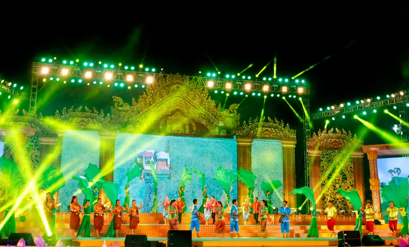 Sôi nổi Ngày hội văn hóa, thể thao và du lịch đồng bào Khmer Nam bộ lần thứ VII - Bạc Liêu 2017 ảnh 1