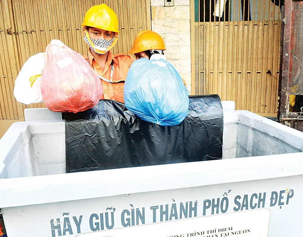 Cần chuyển đổi mô hình thu gom rác ảnh 1