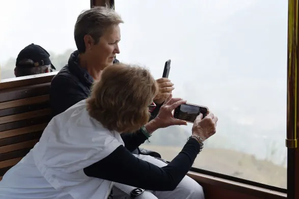 Cảnh sắc Tây Bắc có một không hai nhìn từ tàu hỏa leo núi Mường Hoa ảnh 6