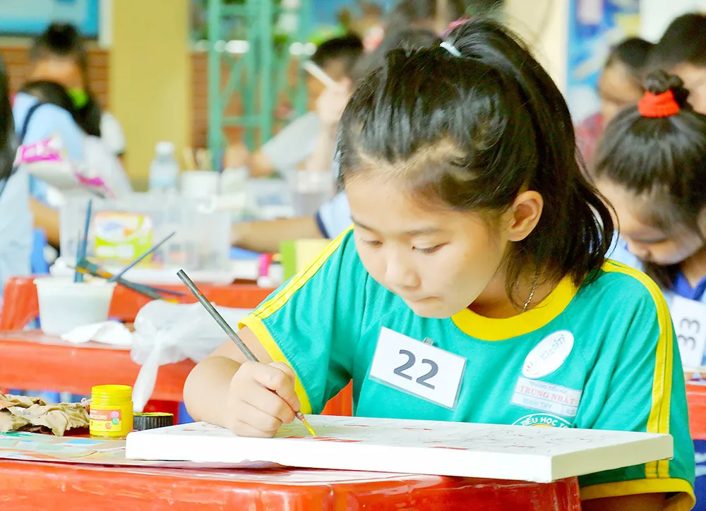 Thờ ơ bảo vệ con trên mạng xã hội ảnh 1