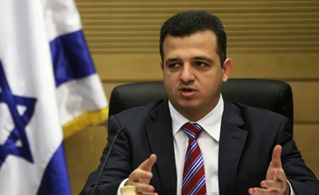 Ông Carmel Shama-Hacohen 