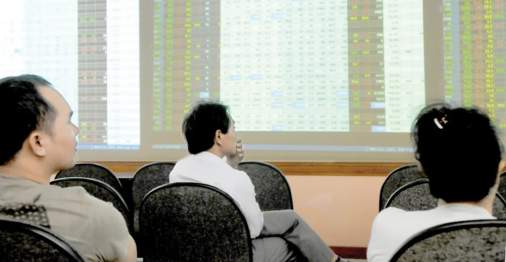 Chỉ số VN-Index đã trượt khỏi ngưỡng 900 điểm. Ảnh: THÀNH TRÍ  ​