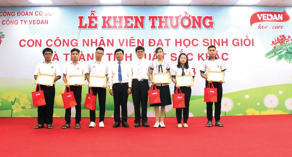 Vedan Việt Nam khen thưởng 690 con em CB-CNV đạt thành tích học tập giỏi, xuất sắc năm 2018 ảnh 3