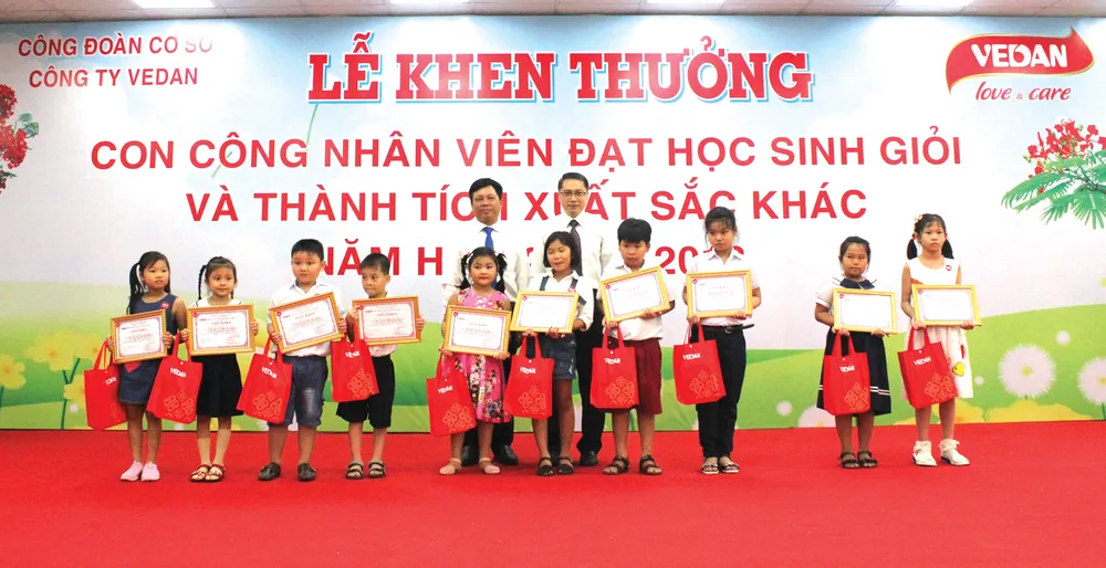 Vedan Việt Nam khen thưởng 690 con em CB-CNV đạt thành tích học tập giỏi, xuất sắc năm 2018 ảnh 4