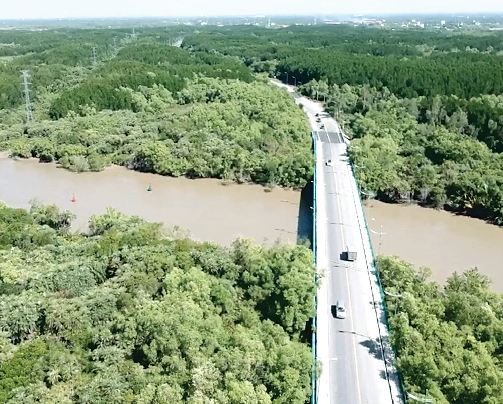 Vùng đất huyền thoại ảnh 1