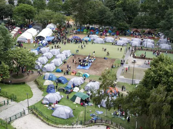 Cảnh sát Bỉ bắn bị thương nặng nghi phạm dùng dao tấn công ảnh 1