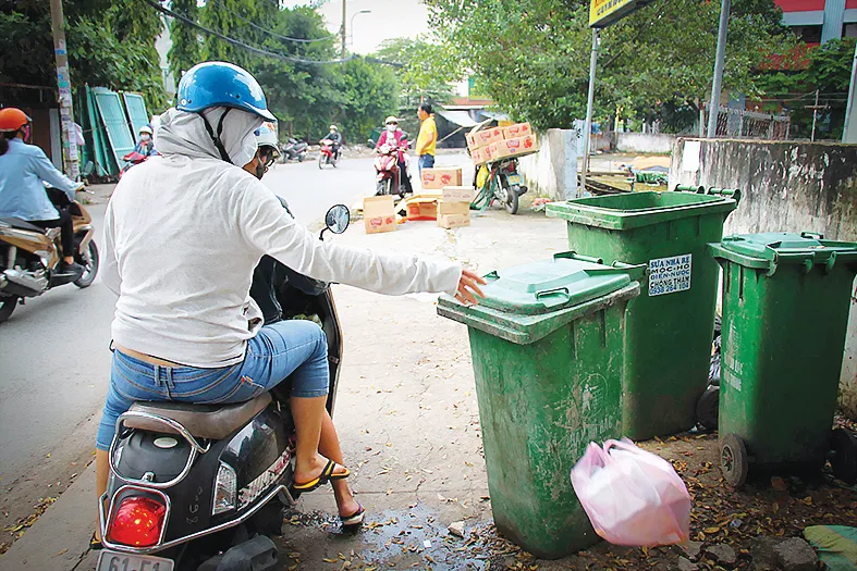 Rác - dọn một, xả mười!  ảnh 2